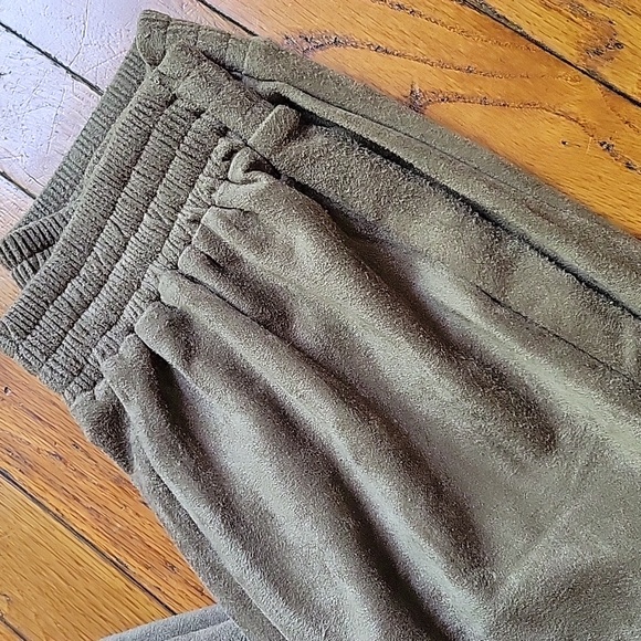 2/$15 Hem & Thread Olive Jogger Pants (L) - Picture 3 of 7